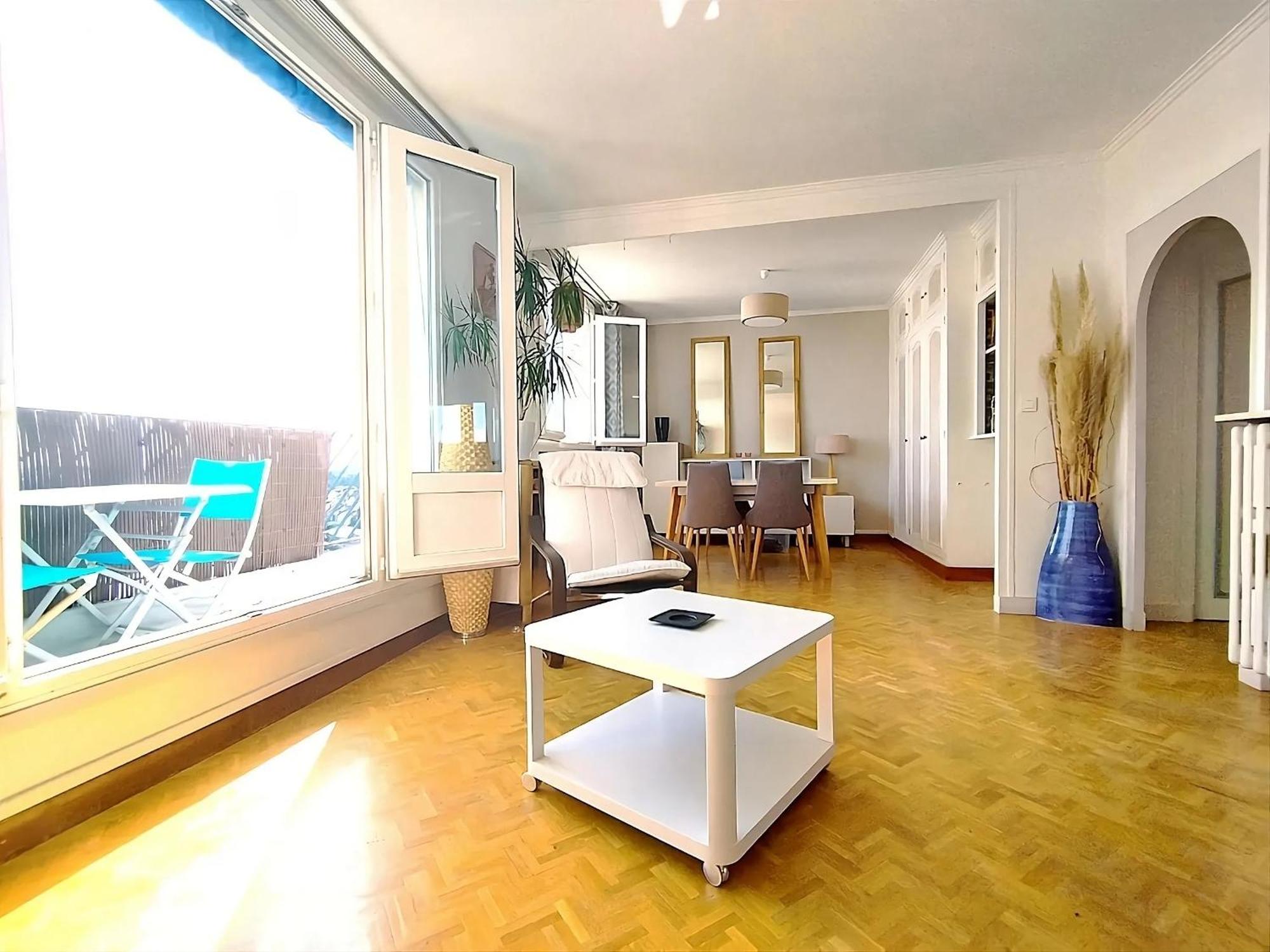 Charmant Appartement Lumineux - Dernier Etage Avec Balcon - Proche Centre-Ville 南特 外观 照片